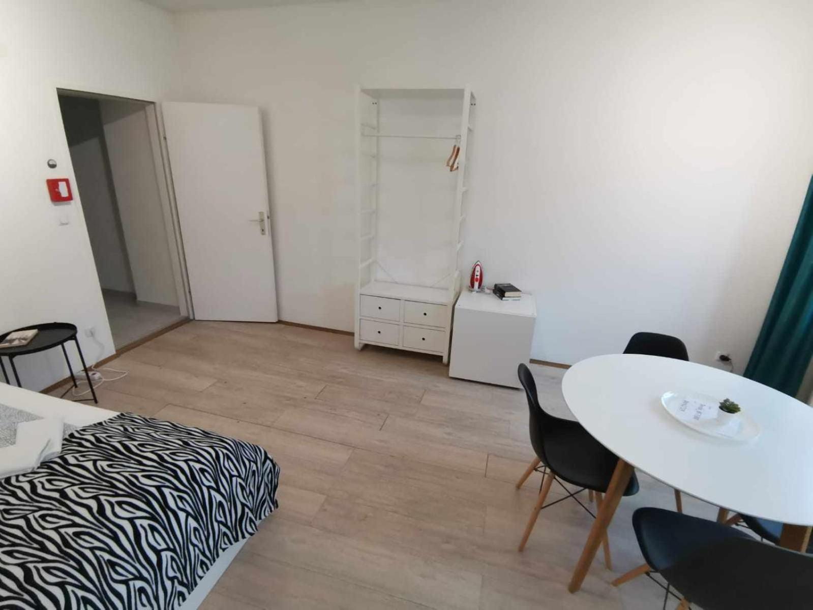 Central Apartment Metro 1 Min. Wien Exterior foto